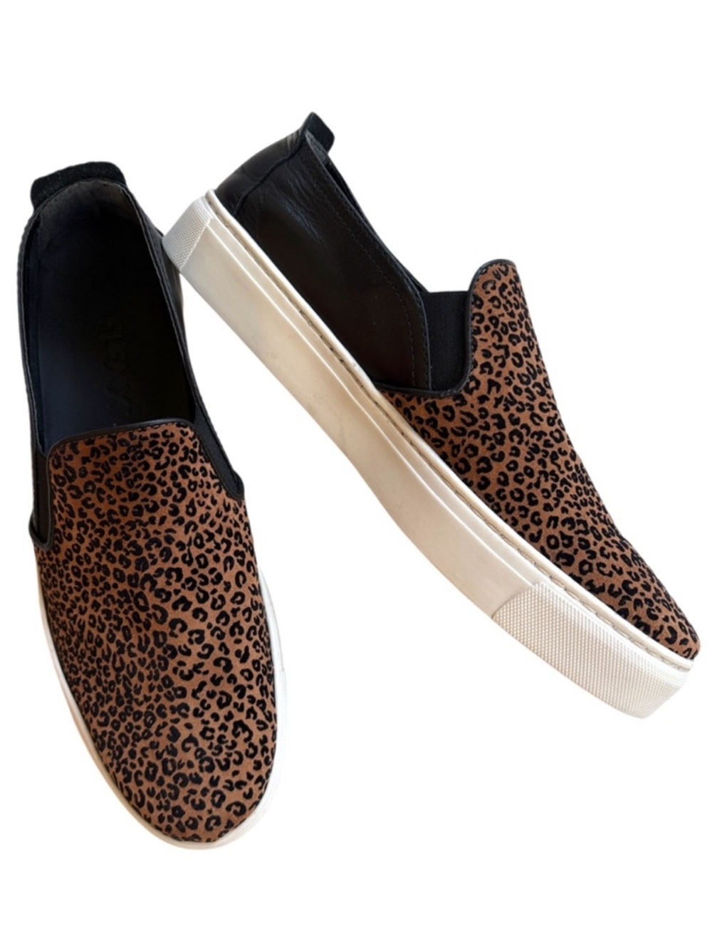THE FLEXX Leather Sneak Name slip-On Sneaker Flats Animal Print Size 11 EUC